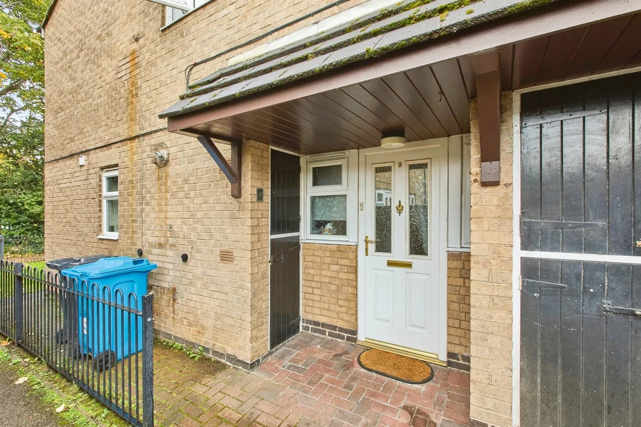 2 bed flat for sale, Edensor Square, Derby, DE22