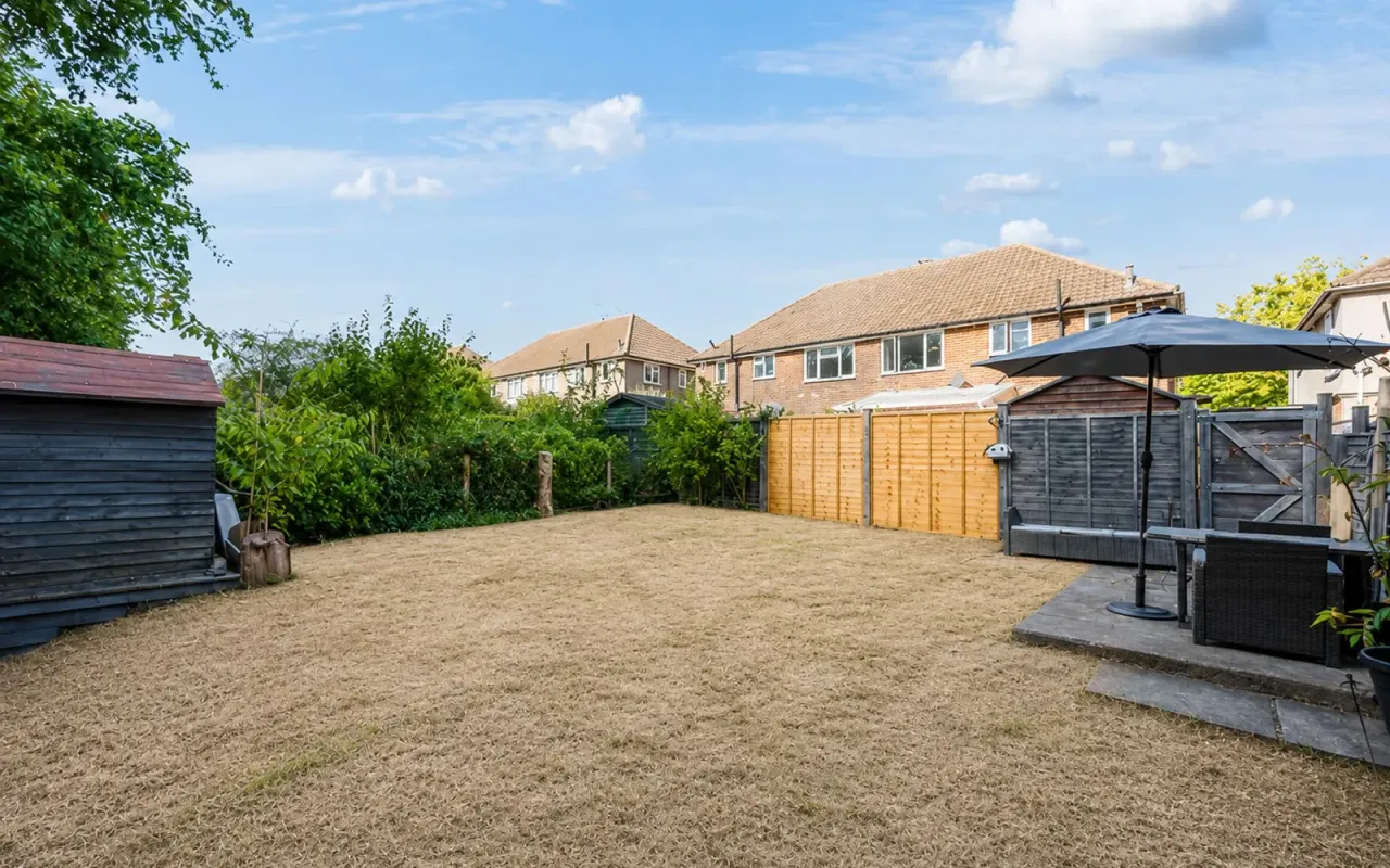 Ardrossan Gardens, Worcester Park, KT4, photo 5
