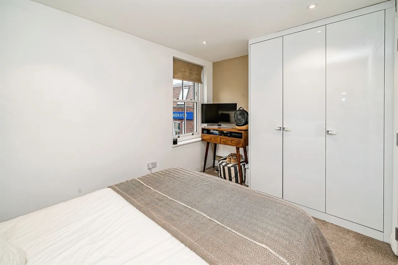 Oxford Road, Aylesbury, HP19, photo 8