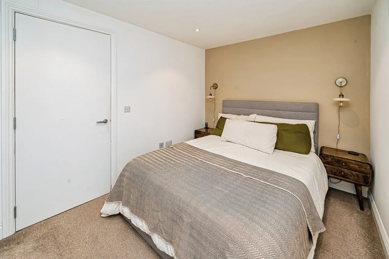 Oxford Road, Aylesbury, HP19, photo 7