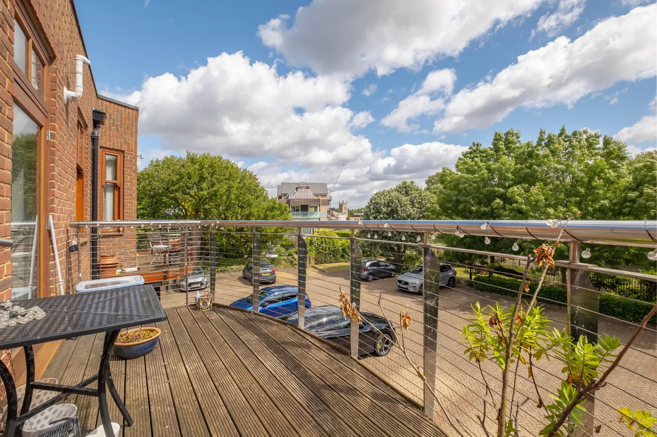 Lower Square, Isleworth, TW7, photo 5