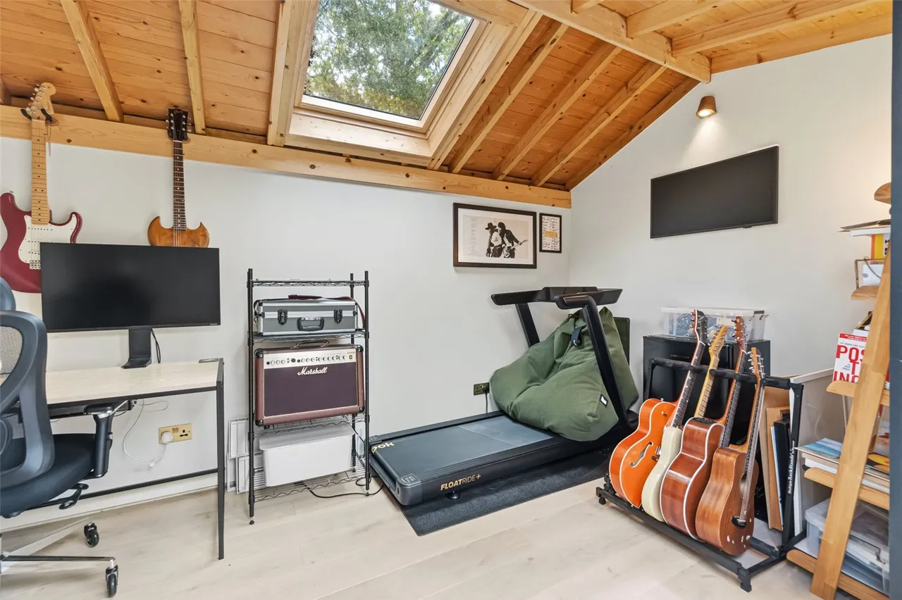 Laurel Road, Hampton Hill, TW12 1JL, photo 10