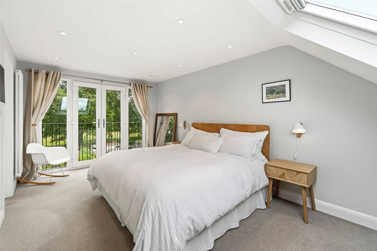 Laurel Road, Hampton Hill, TW12 1JL, photo 9