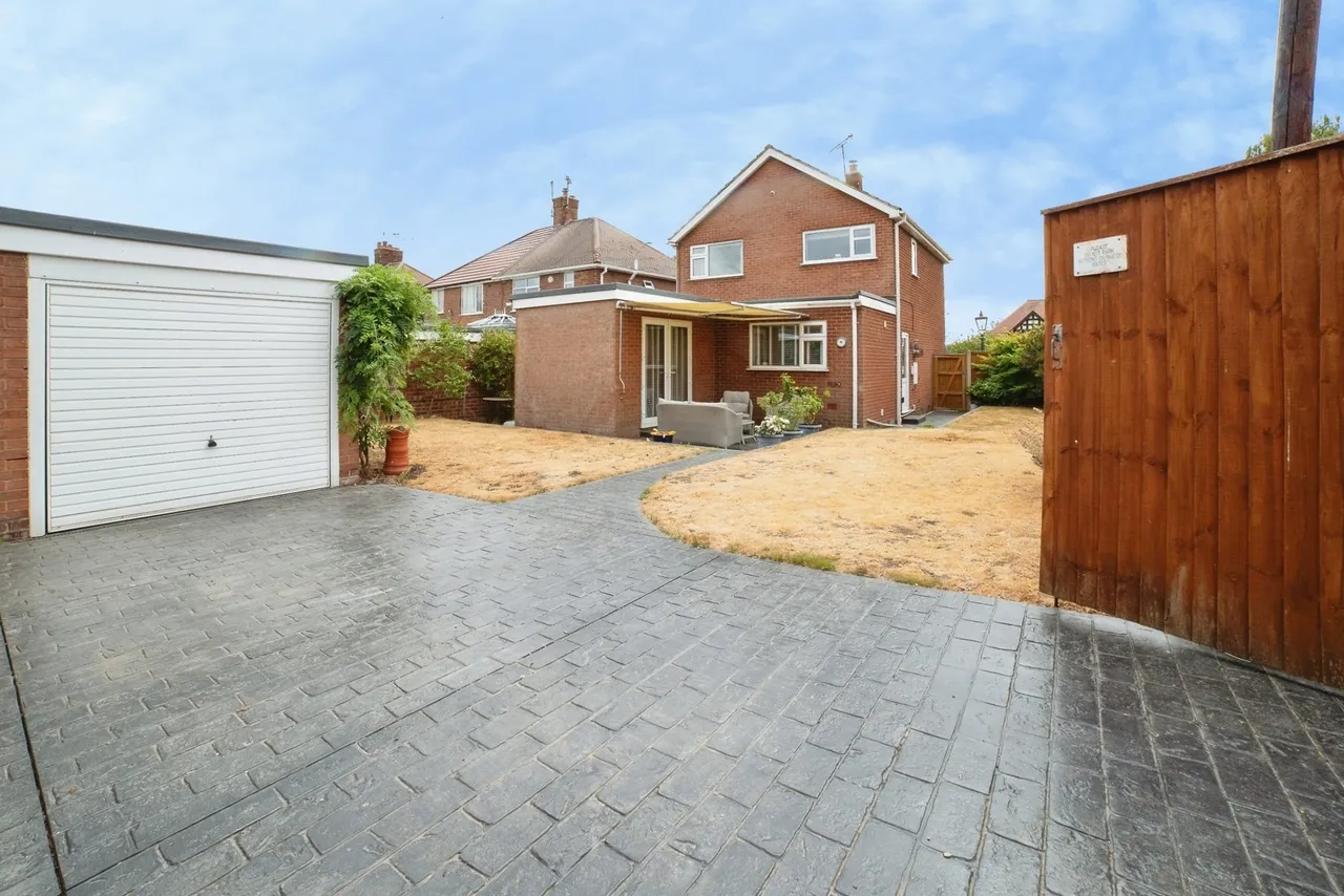 Southwell Road East, Rainworth, Mansfield, Nottinghamshire, NG21, photo 4