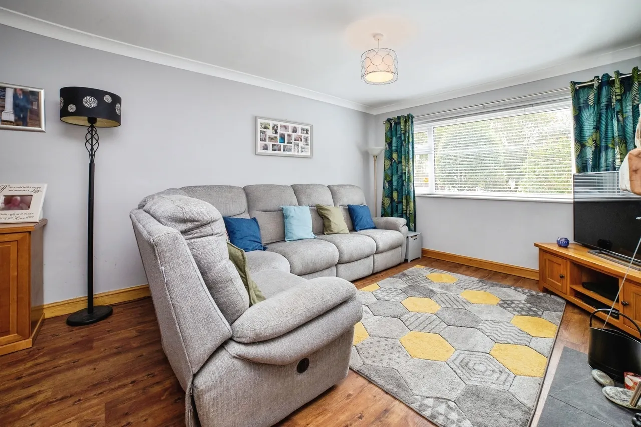 Southwell Road East, Rainworth, Mansfield, Nottinghamshire, NG21, photo 7