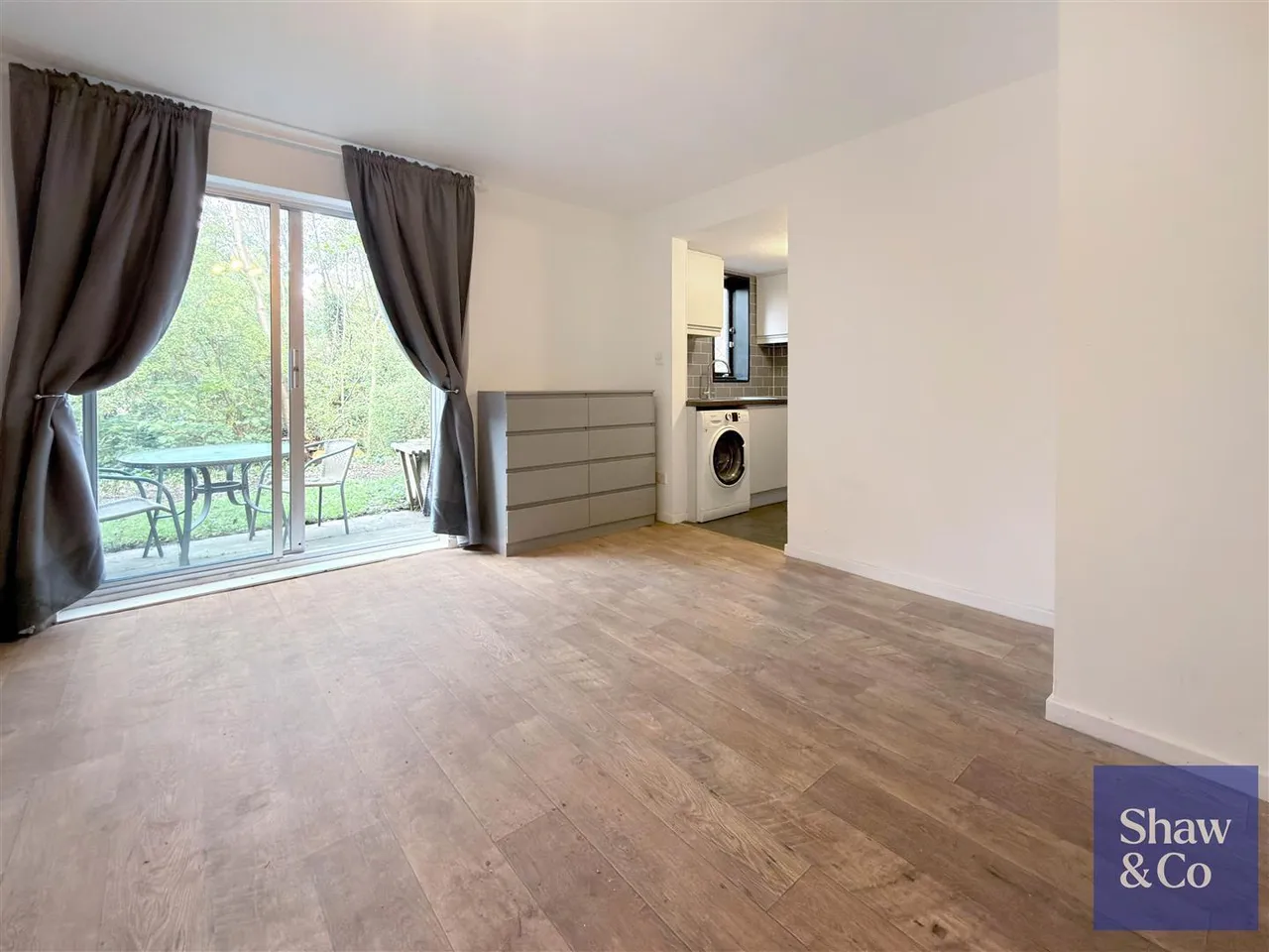 Tanglewood Way, Feltham, photo 3