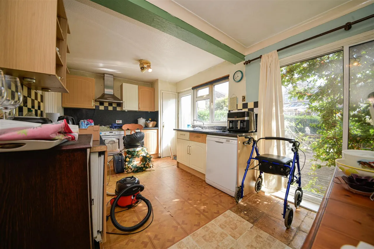 Eastleigh Road, Fair Oak, Eastleigh, SO50 7JW, photo 5