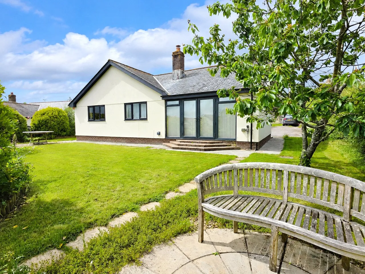 Hector Close, Dolton, EX19, photo 5