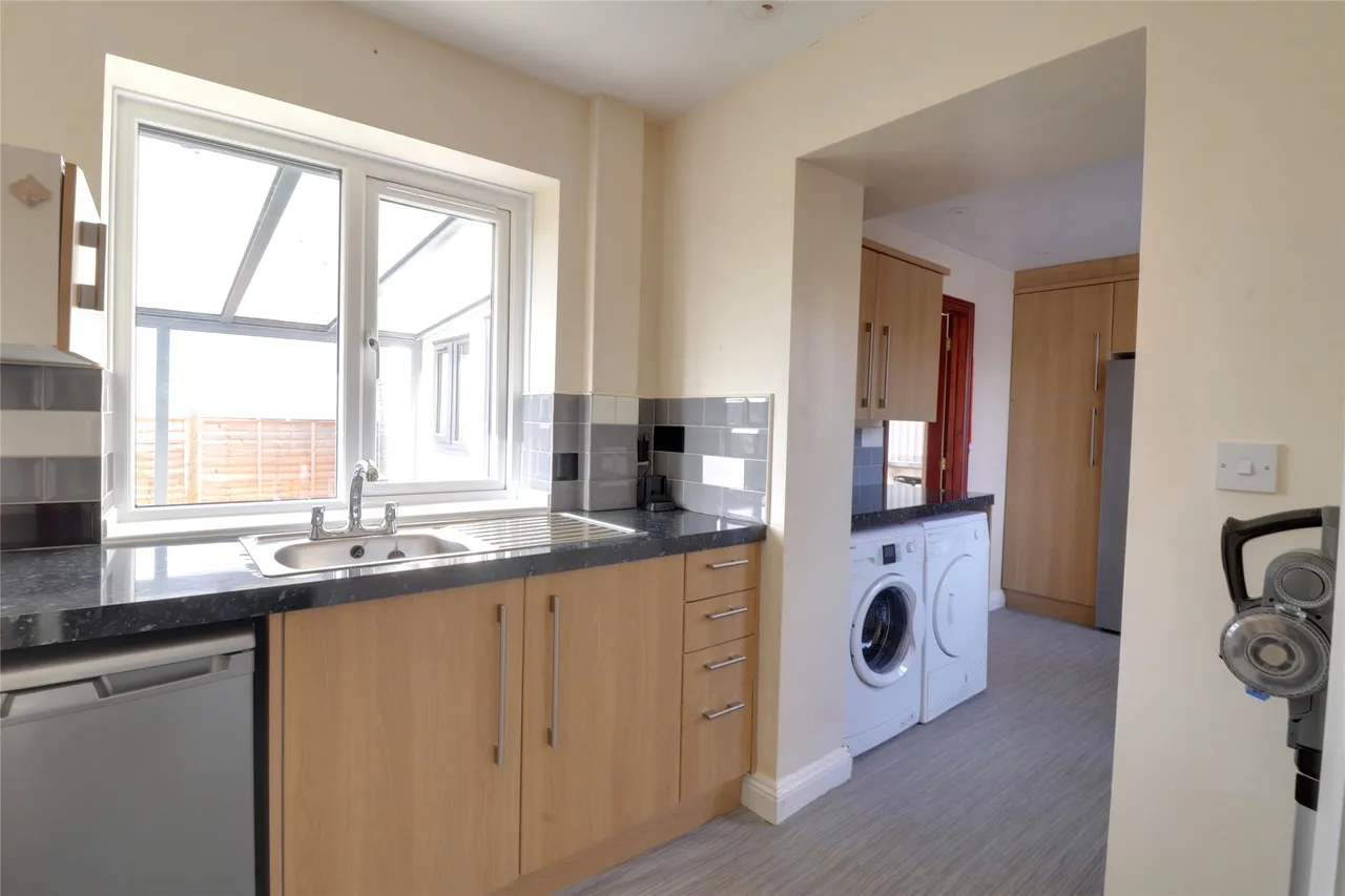 Hector Close, Dolton, EX19, photo 7
