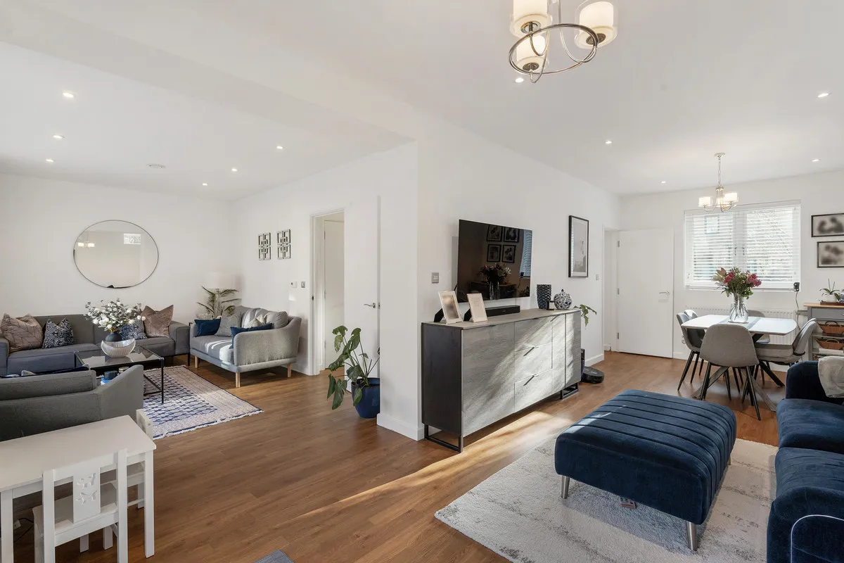 Reynard Way, Brentford, TW8, photo 2