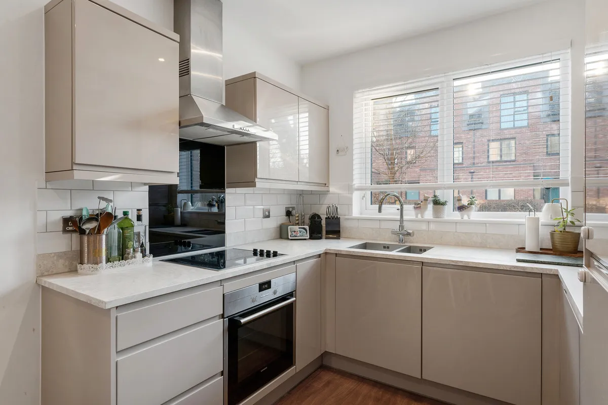 Reynard Way, Brentford, TW8, photo 6