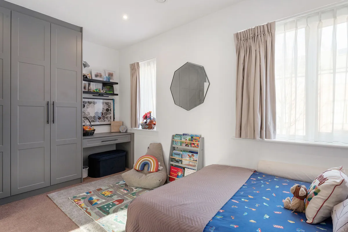 Reynard Way, Brentford, TW8, photo 14