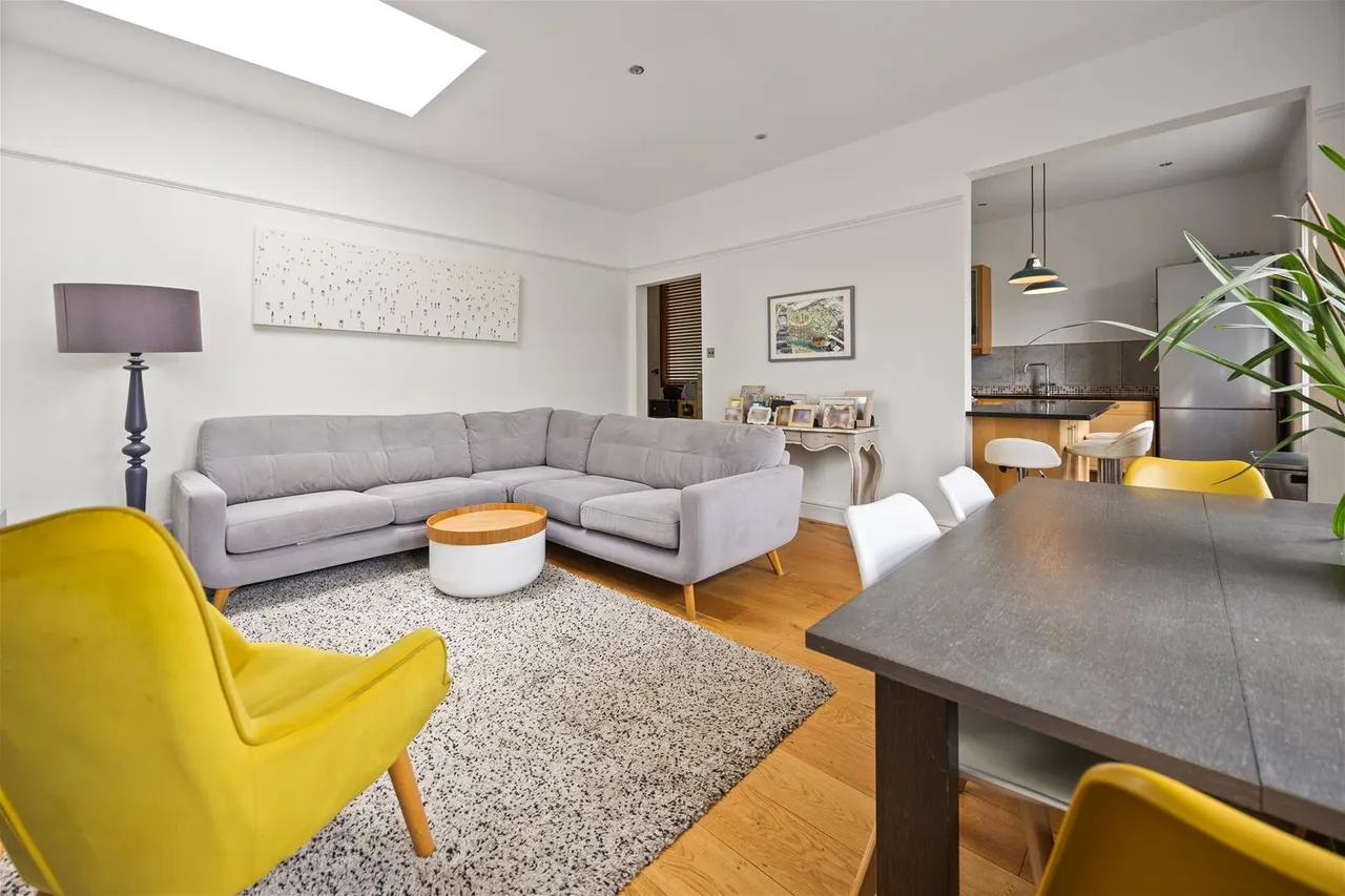 Thurlow Road, London, NW3, photo 3