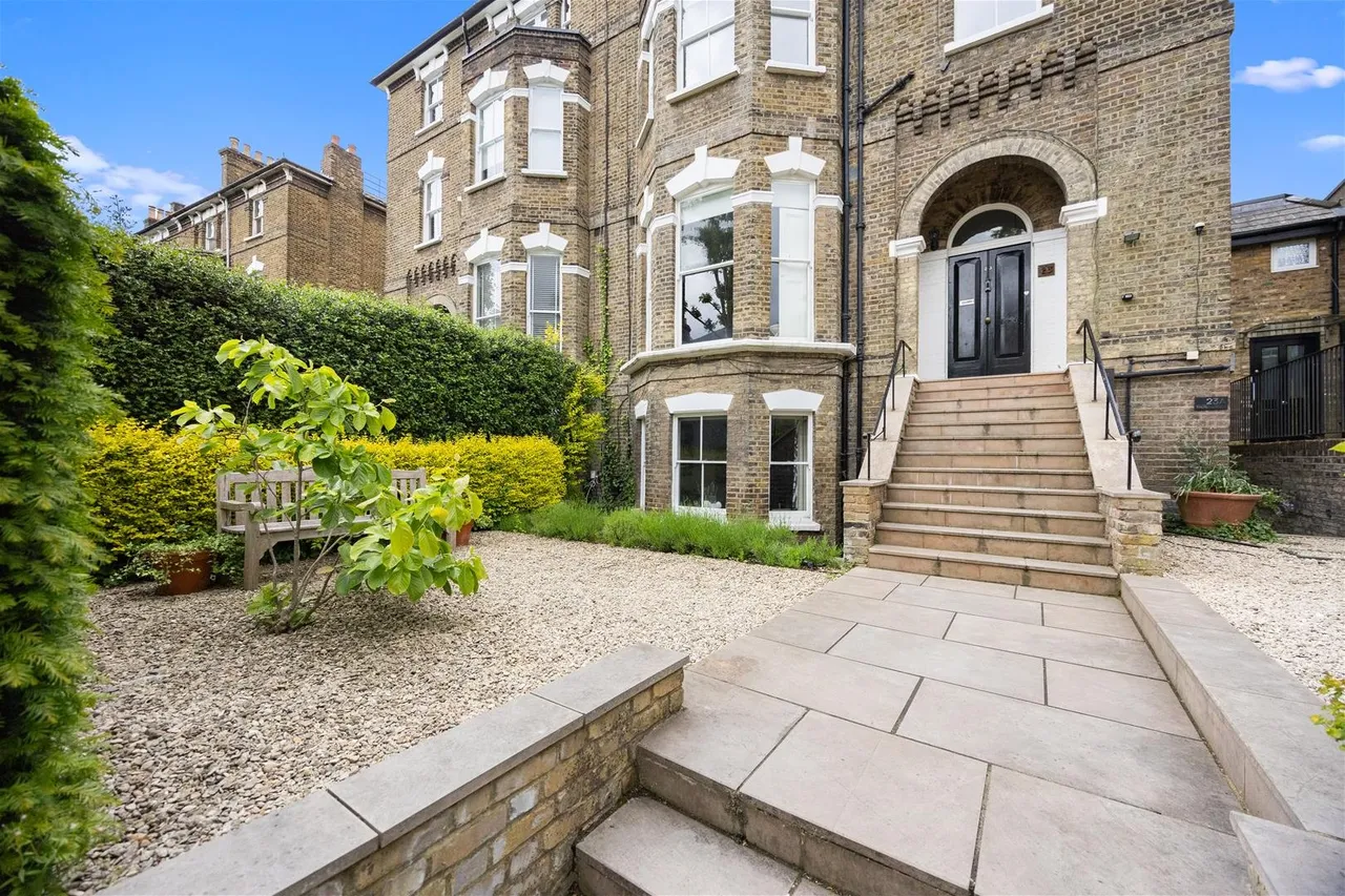 Thurlow Road, London, NW3, photo 13