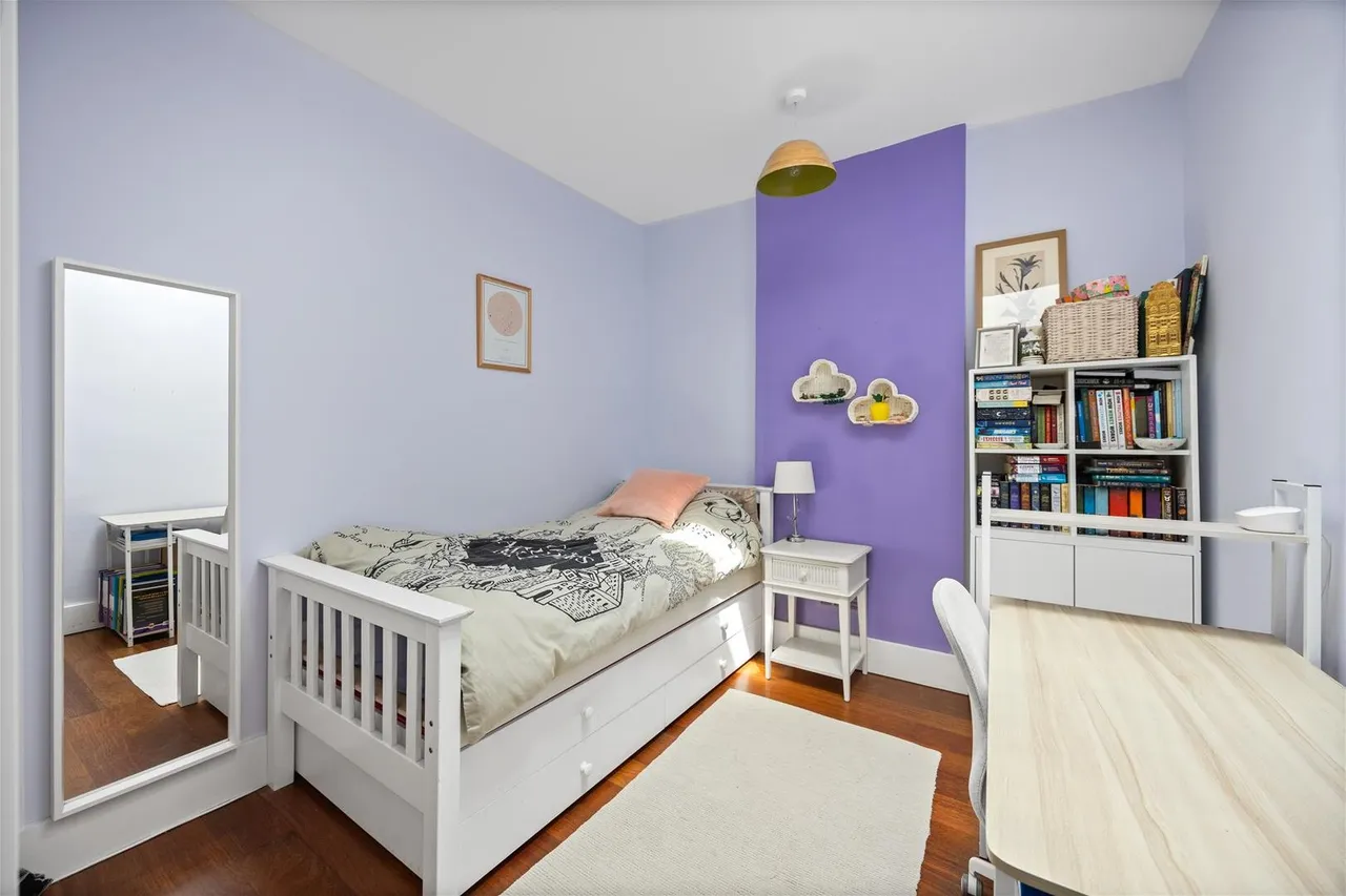 Thurlow Road, London, NW3, photo 11