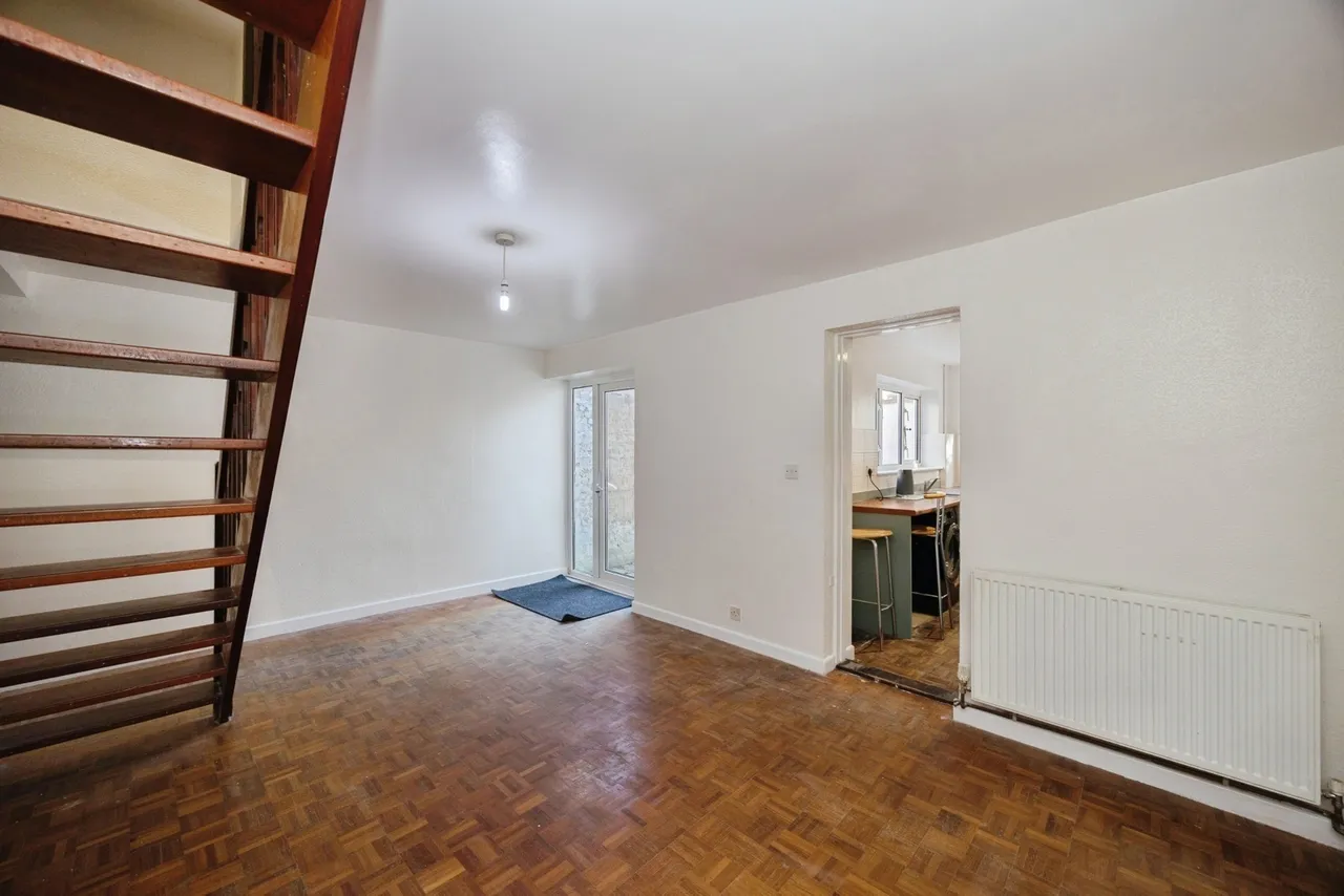 London Road, Horndean, PO8, photo 5