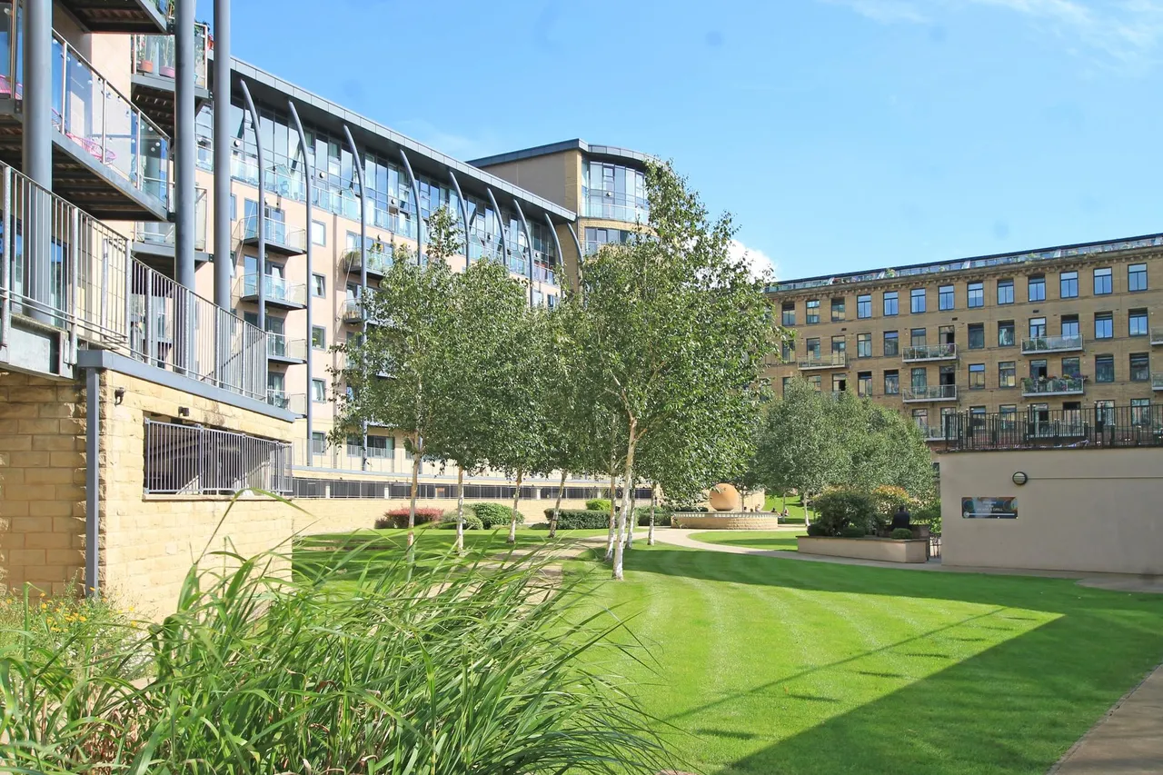 Salts Mill Road, Shipley, BD17, photo 14