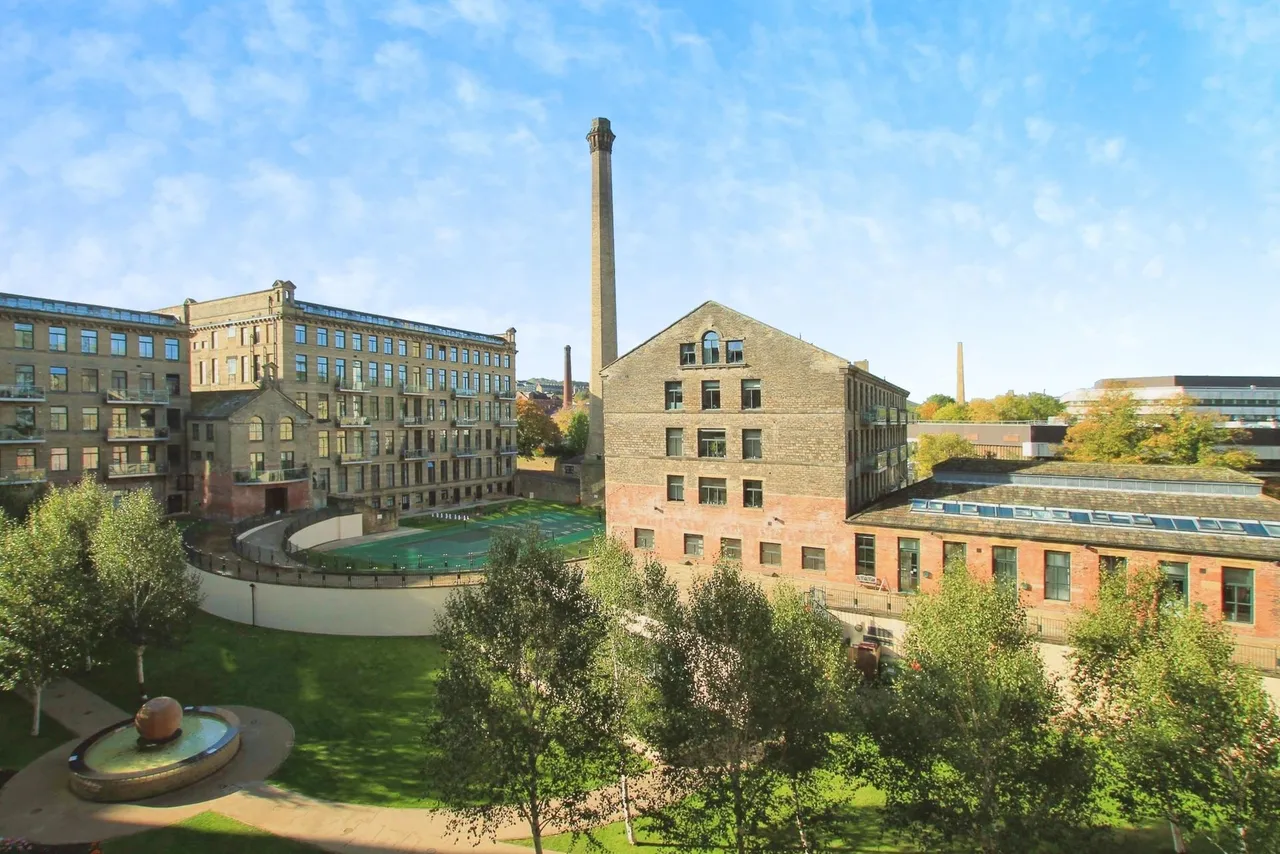 Salts Mill Road, Shipley, BD17, photo 13
