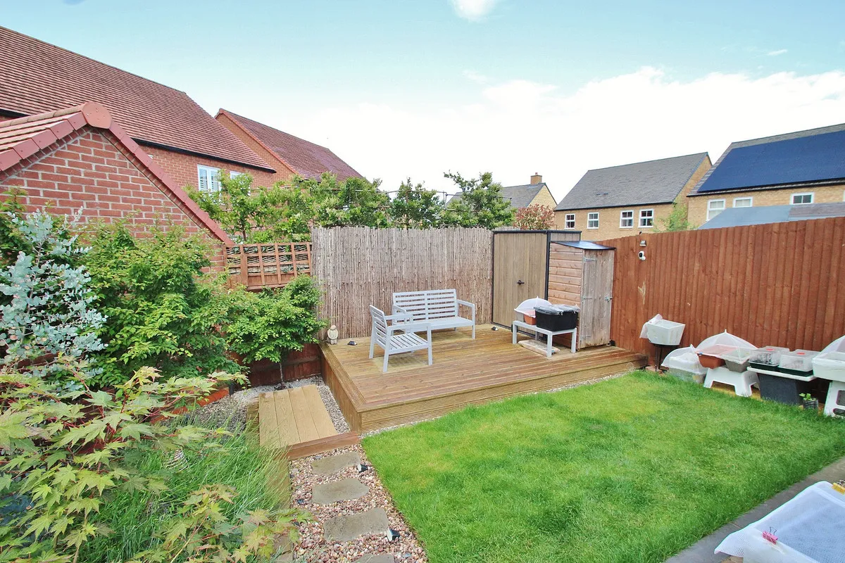 Kestrel Crescent, Witney, photo 4