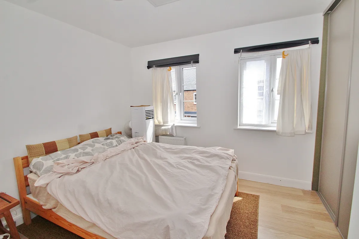 Kestrel Crescent, Witney, photo 7