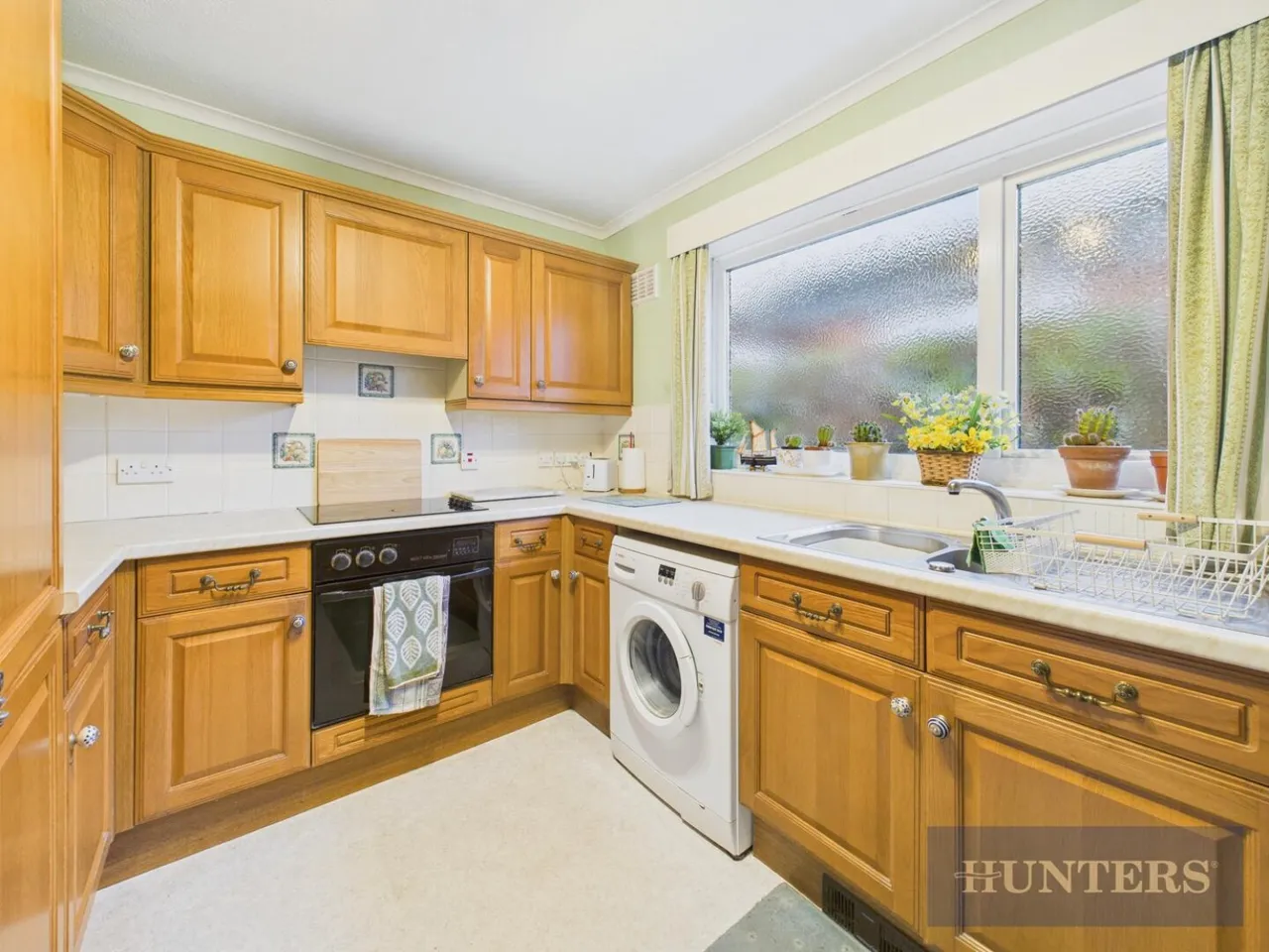 Byefield Grove, East Ayton, YO13, photo 6