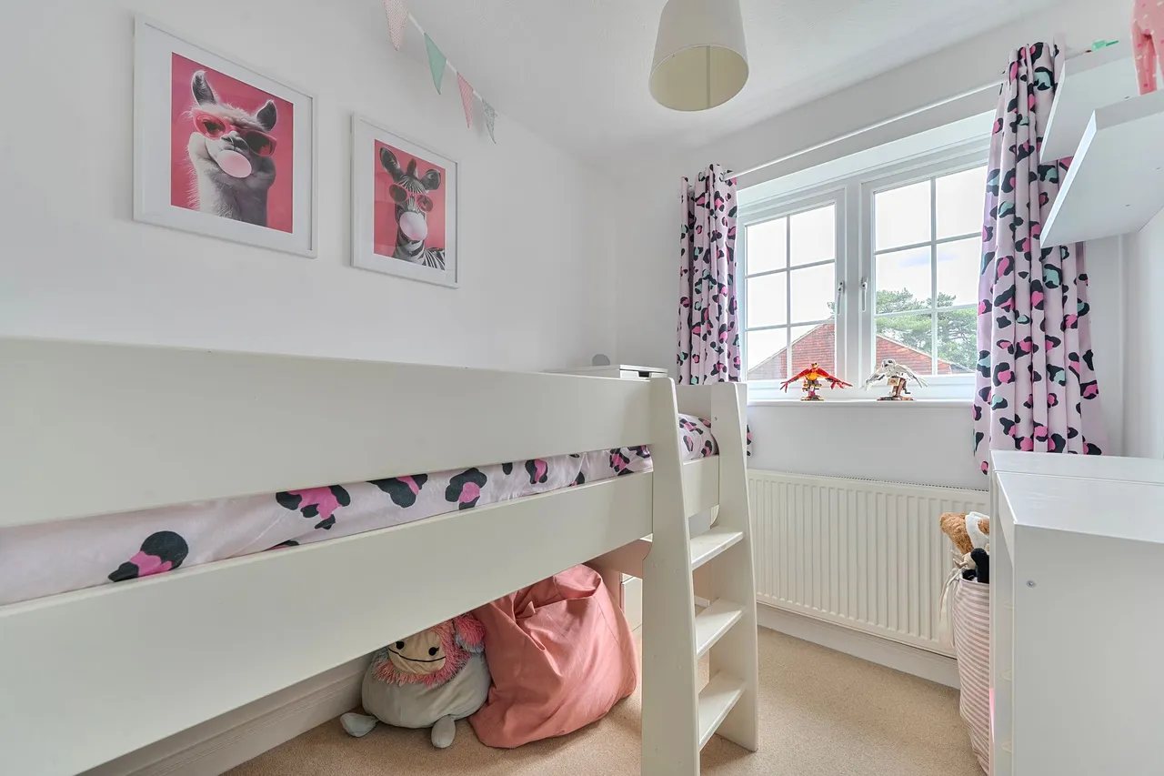 Pretoria Avenue, Midhurst, GU29, photo 14