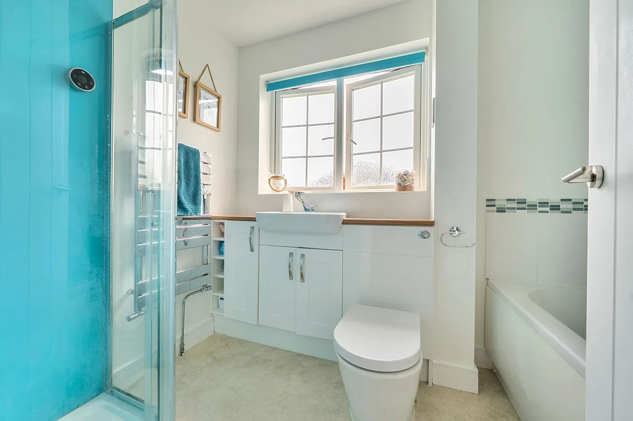 Pretoria Avenue, Midhurst, GU29, photo 12