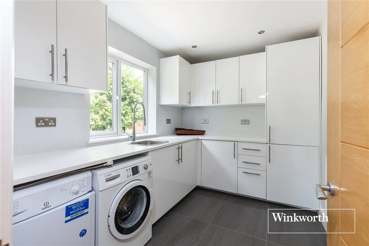 Kingswood Park, Finchley, London, N3, photo 11