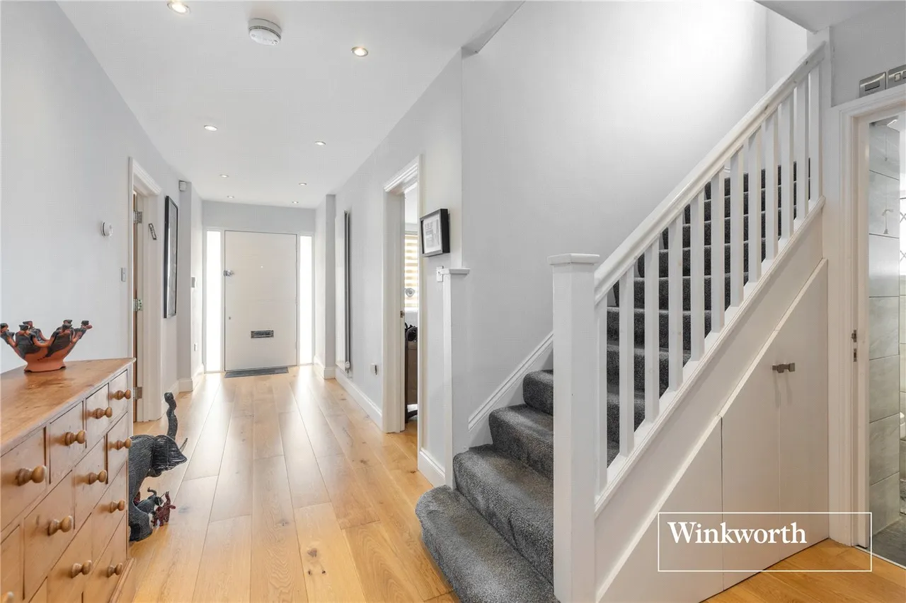 Kingswood Park, Finchley, London, N3, photo 10