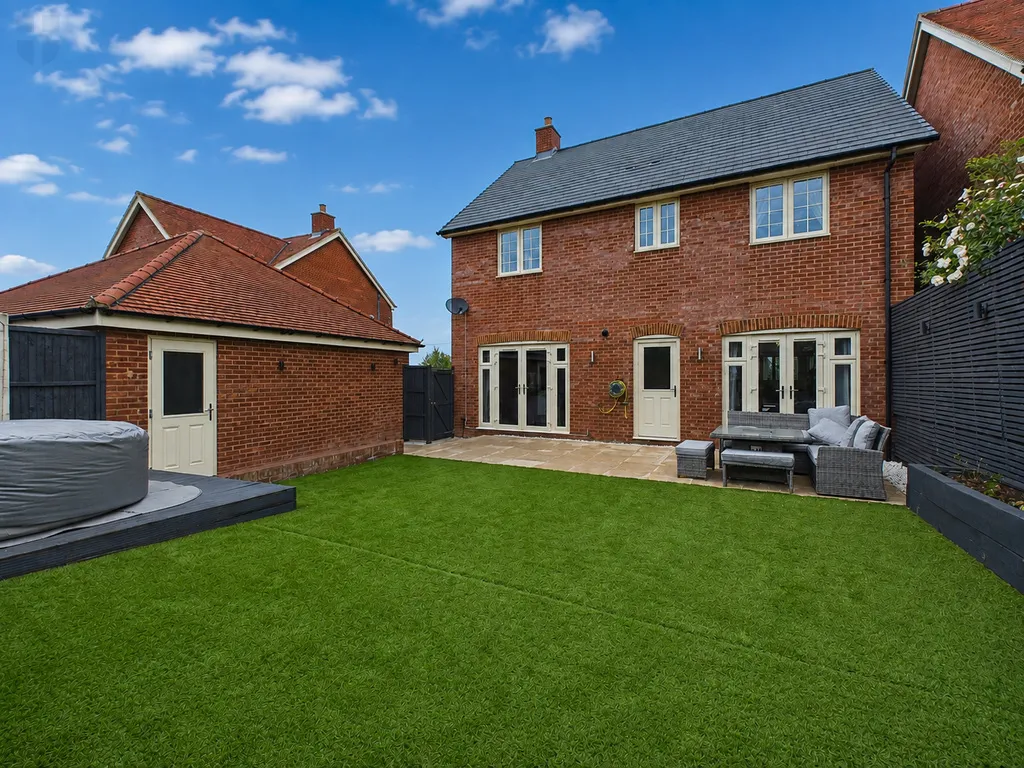 Brandon Close, Aston Clinton, HP22 5XE, photo 3