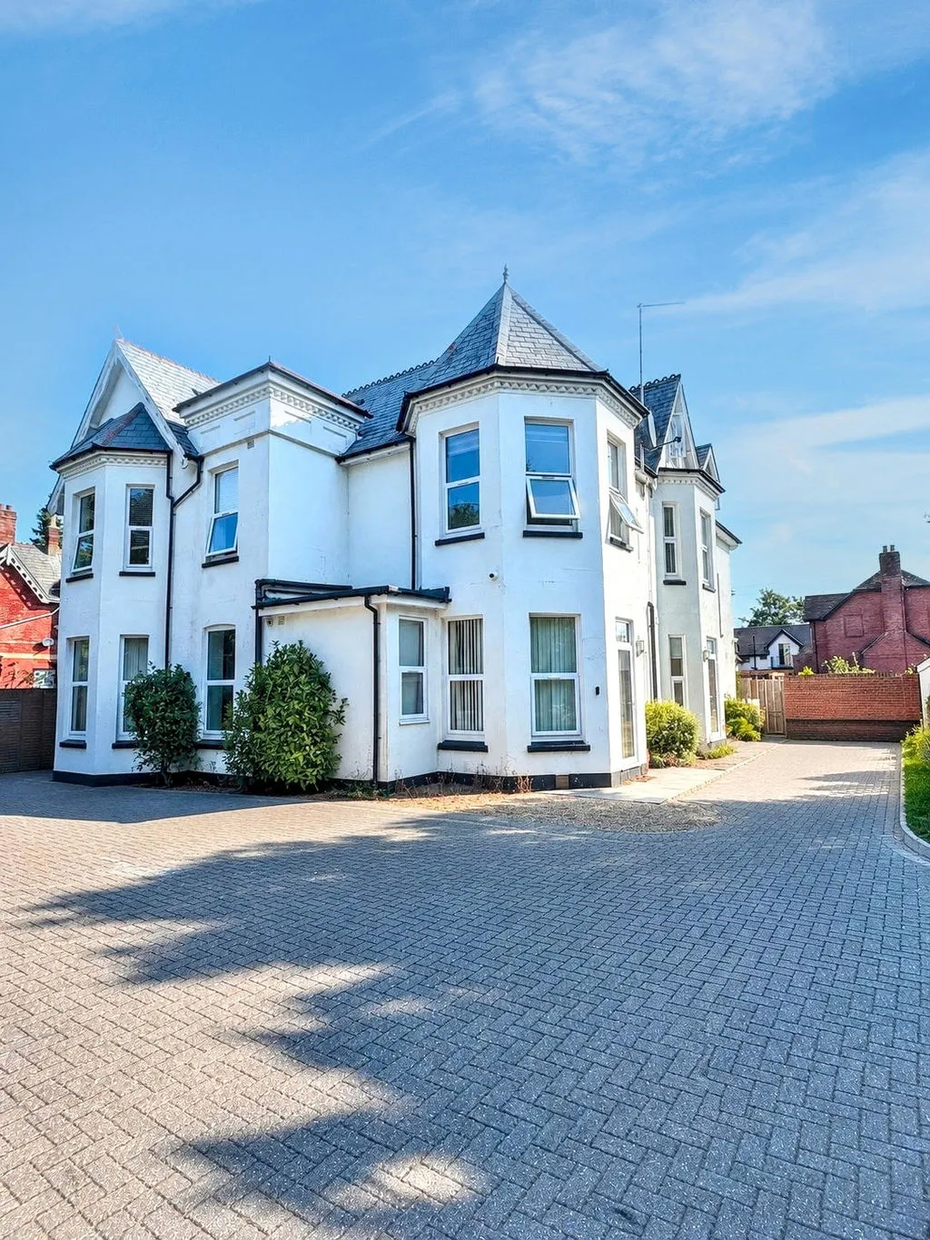 2 bed flat for sale — 55, Lansdowne Road, Bournemouth BH1 1RN