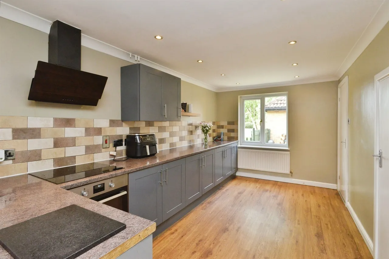 Morebath Grove, Furzton, MK4, photo 2
