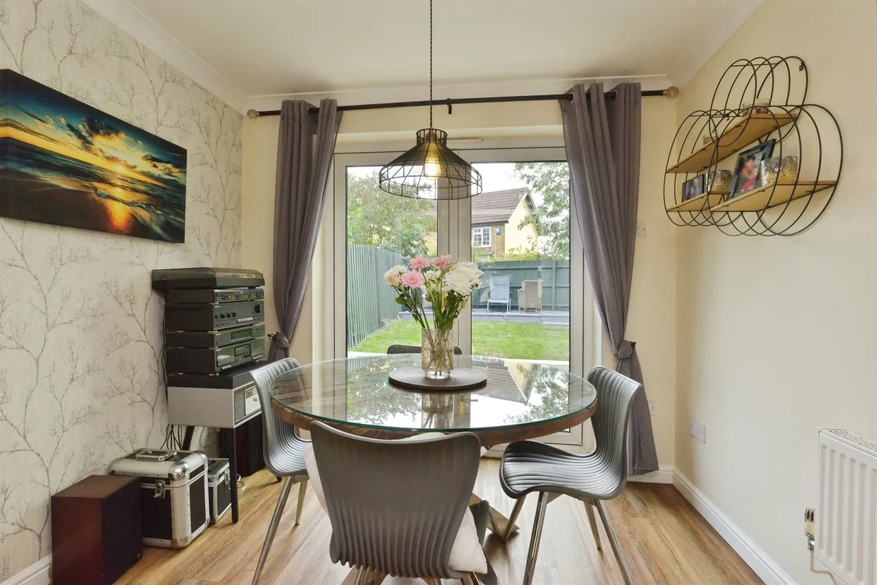 Morebath Grove, Furzton, MK4, photo 6