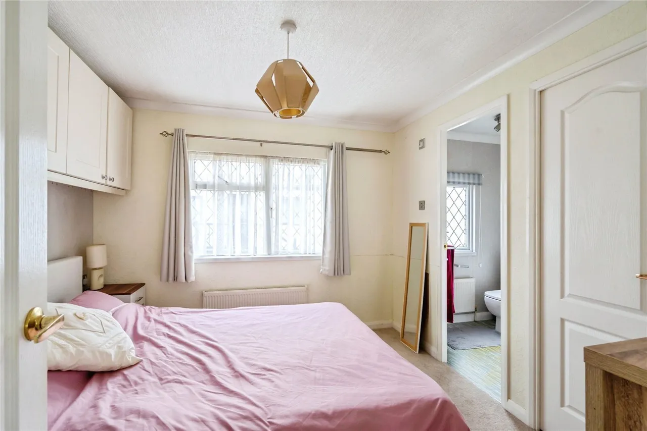 Vinnetrow Road, Runcton, PO20, photo 6