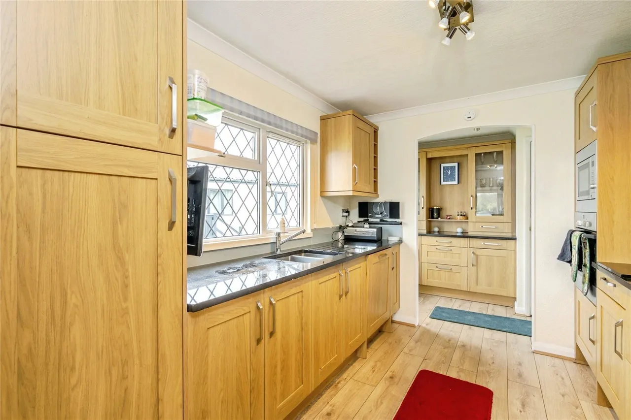 Vinnetrow Road, Runcton, PO20, photo 13