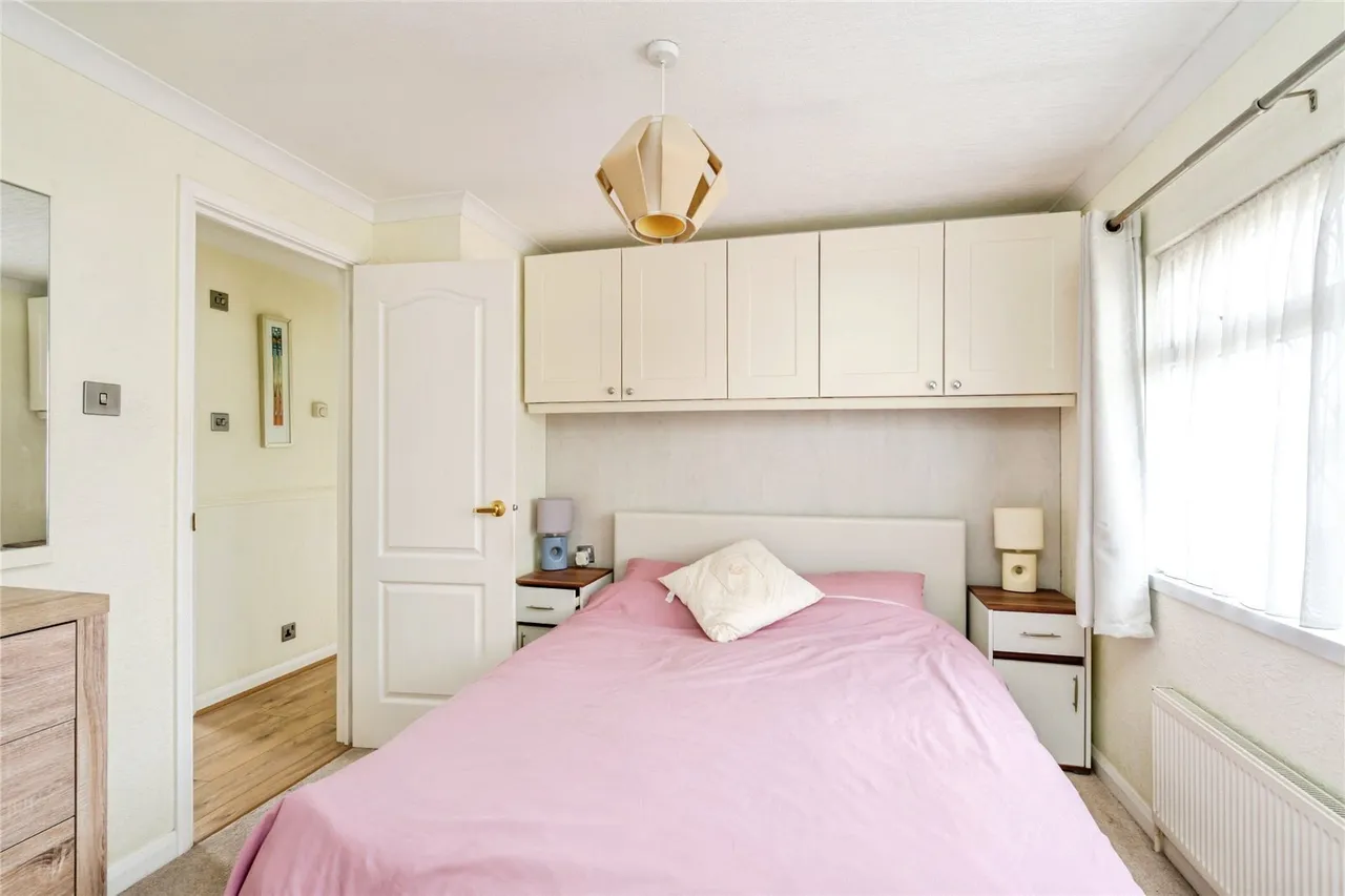 Vinnetrow Road, Runcton, PO20, photo 12