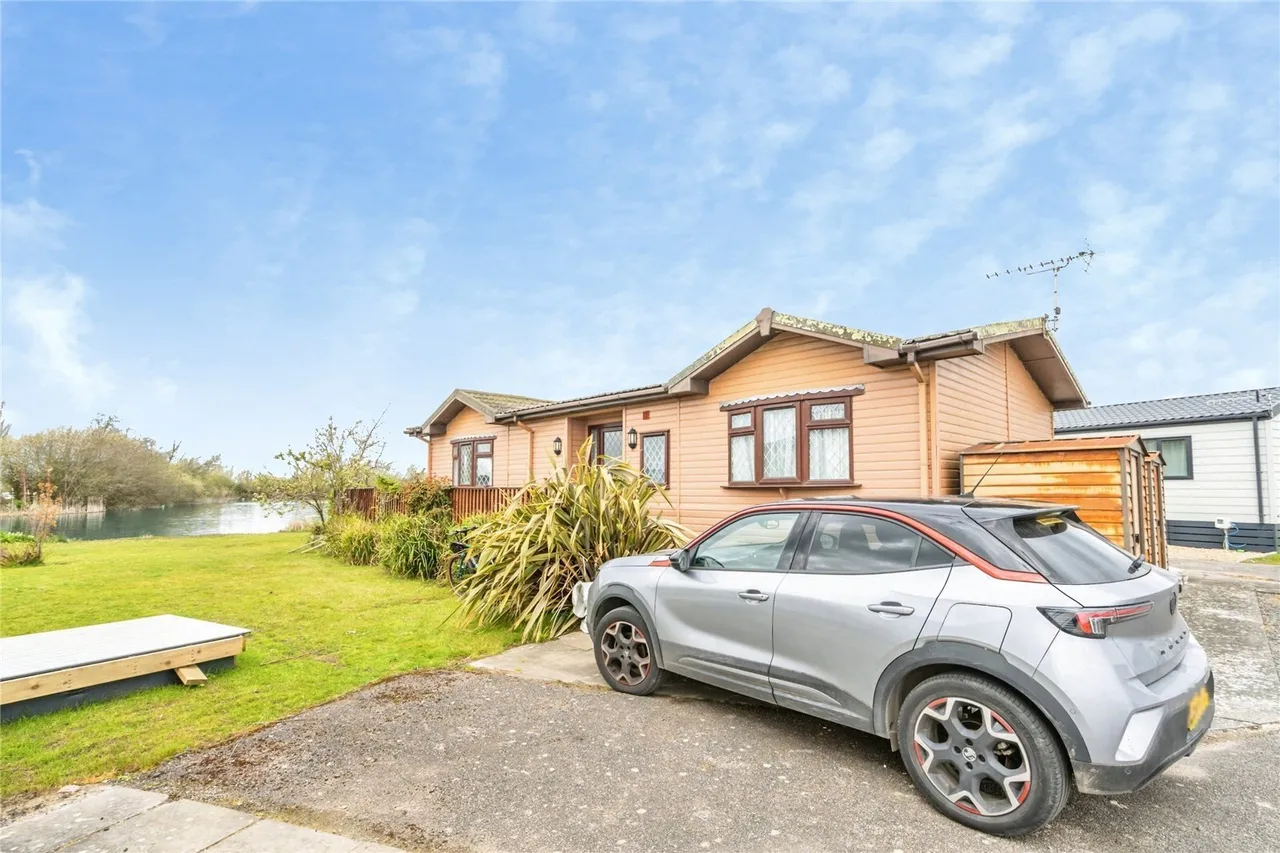 Vinnetrow Road, Runcton, PO20, photo 21