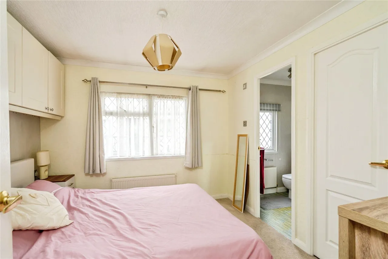 Vinnetrow Road, Runcton, PO20, photo 9
