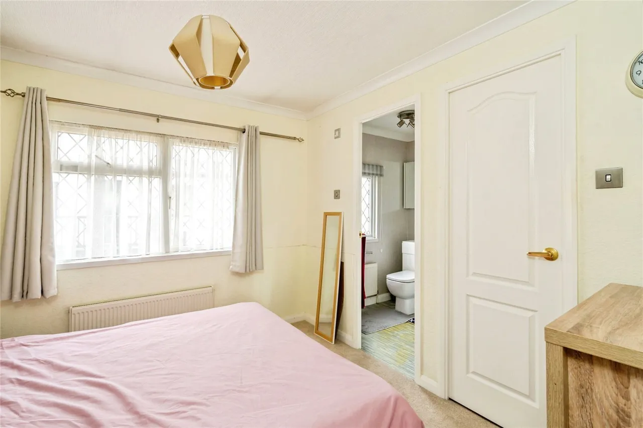 Vinnetrow Road, Runcton, PO20, photo 10