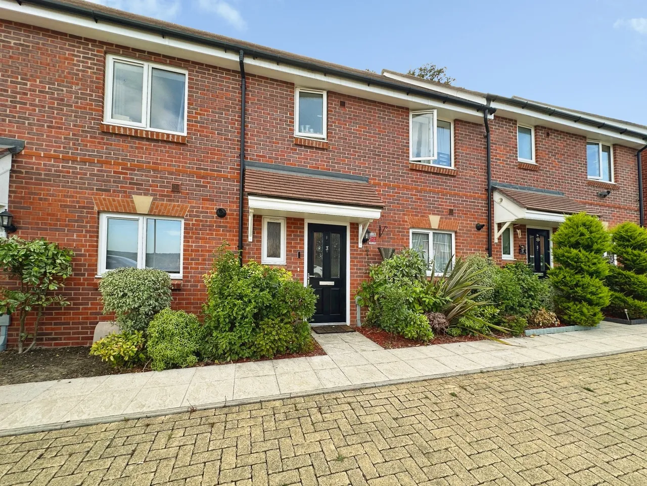3 bed house for sale — Withers Walk, Blackwater, Camberley, Hampshire, GU17 9FQ