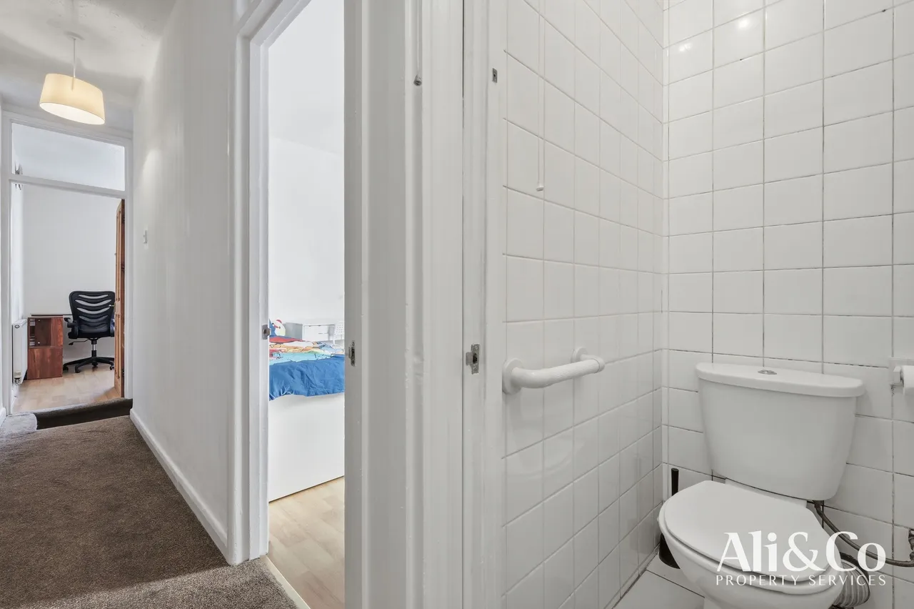 Kent Road, Grays, Essex, RM17 6DE, photo 11