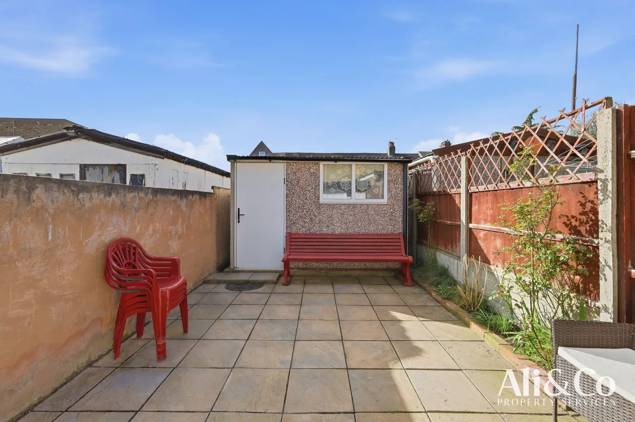 Kent Road, Grays, Essex, RM17 6DE, photo 19
