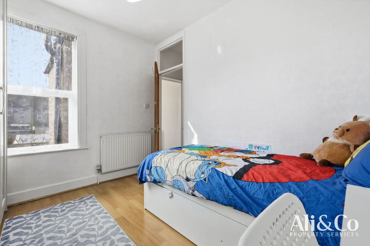 Kent Road, Grays, Essex, RM17 6DE, photo 15