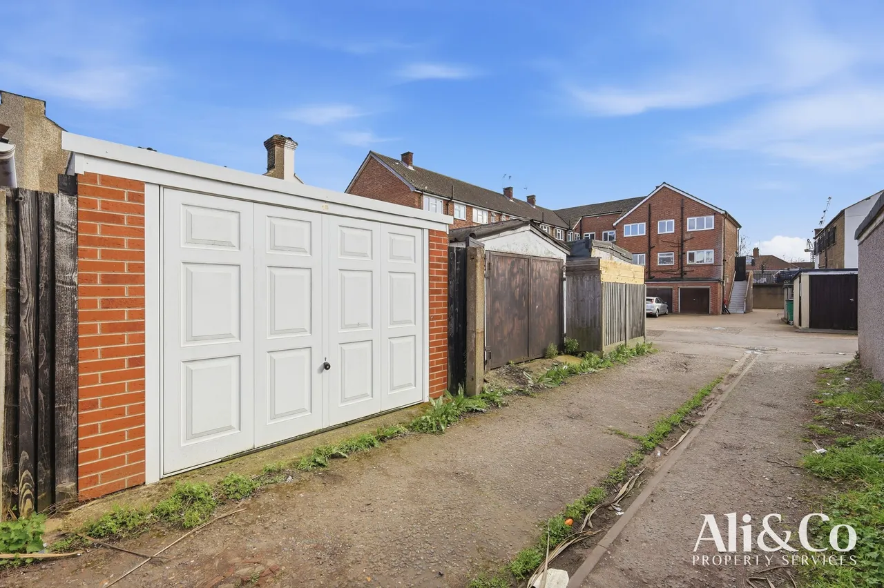 Kent Road, Grays, Essex, RM17 6DE, photo 20
