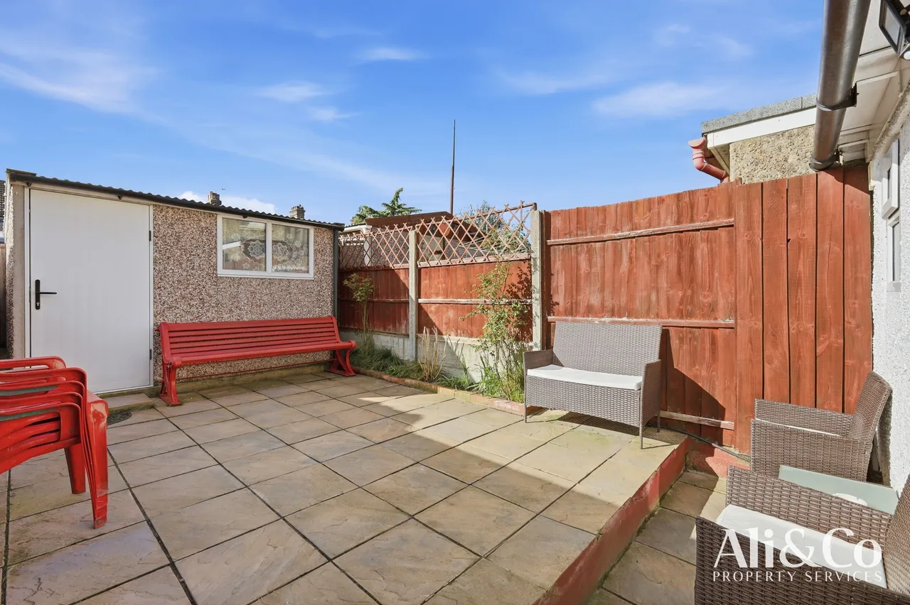Kent Road, Grays, Essex, RM17 6DE, photo 18