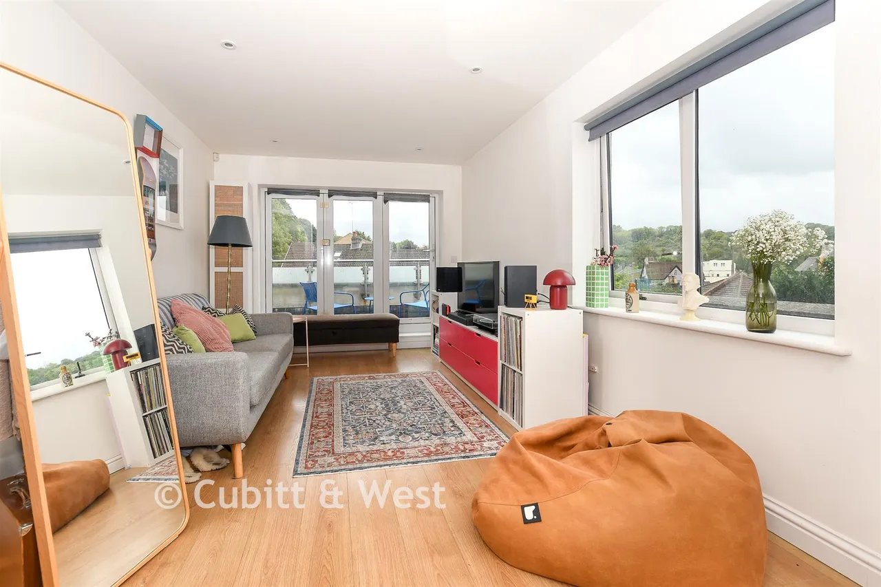 Hillbury Road, Whyteleafe, CR3, photo 6