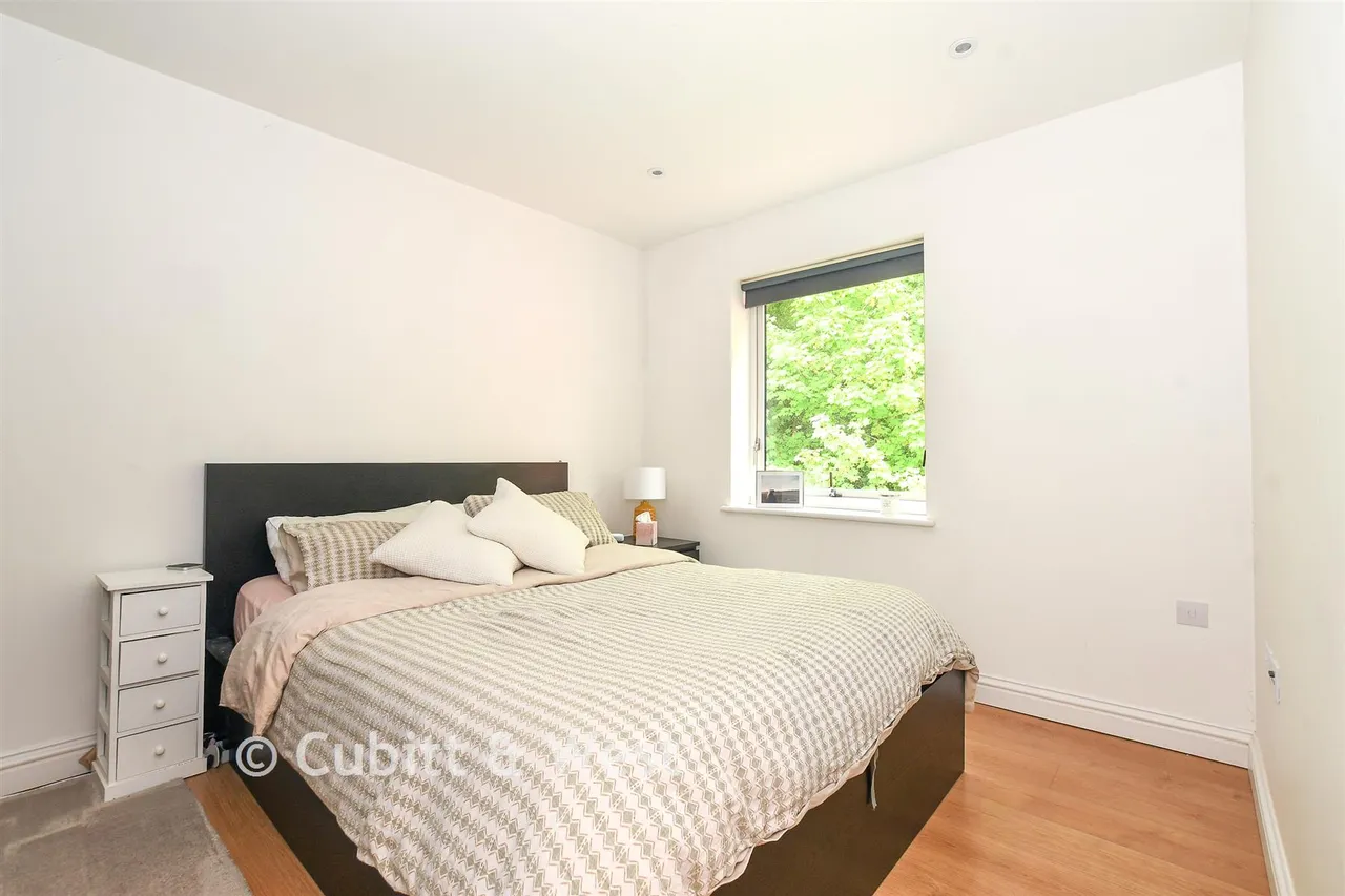 Hillbury Road, Whyteleafe, CR3, photo 10