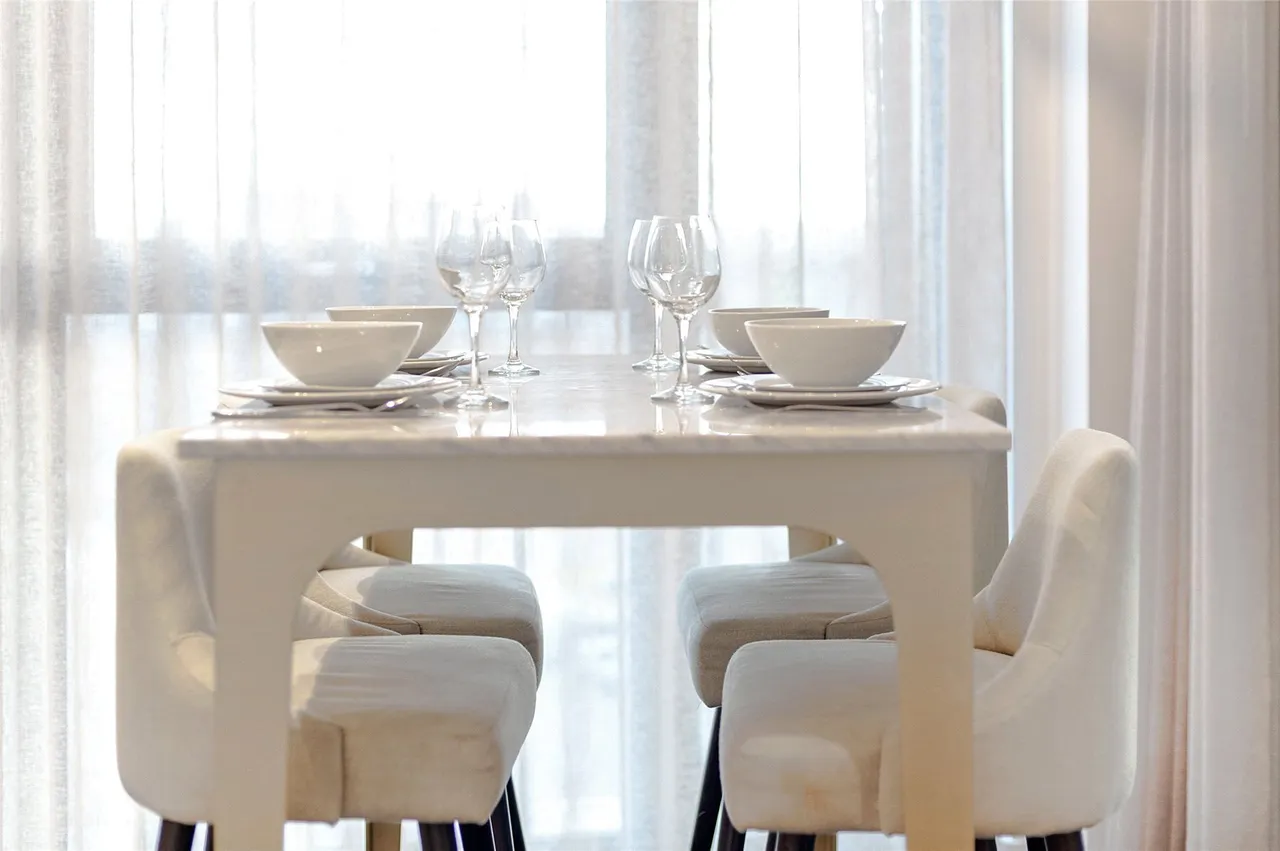 Thornes House, 4 Charles Clowes Walk, London, SW11, photo 5