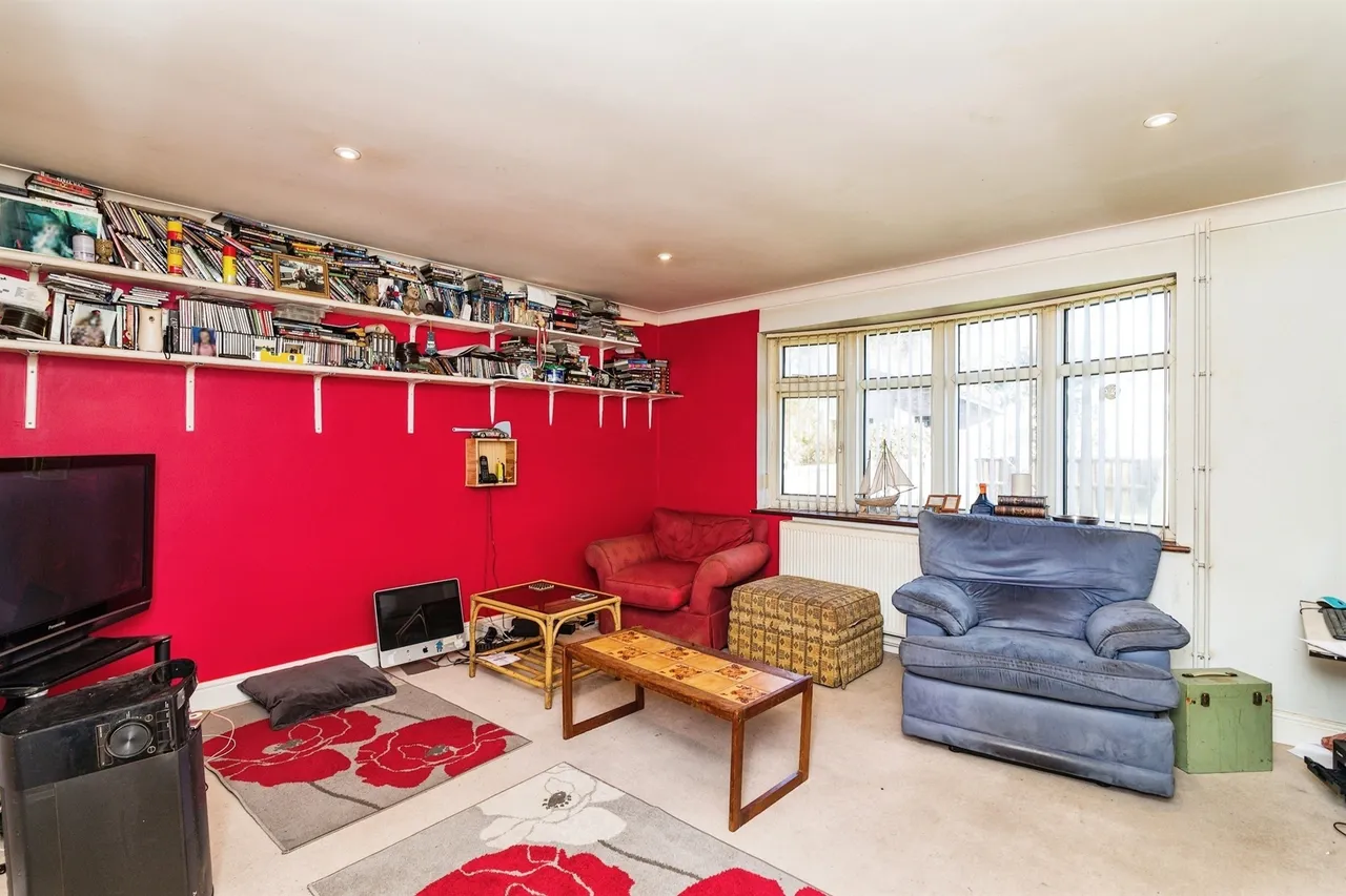 Cotswold Way, Oulton, LOWESTOFT, photo 4