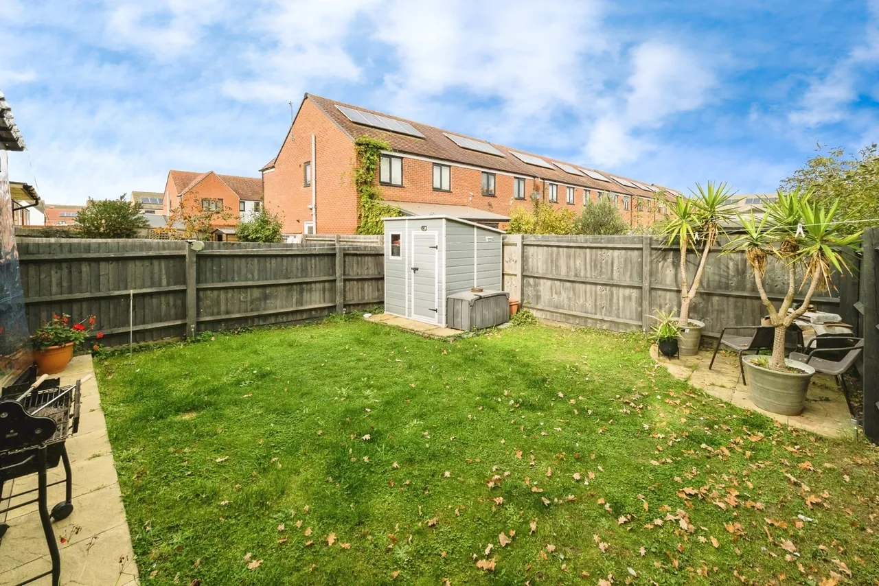 Sunliner Way, SOUTH OCKENDON, Essex, RM15, photo 17